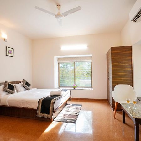 White Coco House 4Bhk Villa Нашик Екстериор снимка