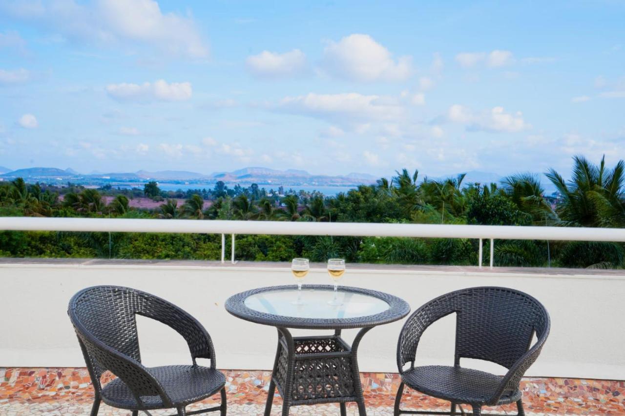 White Coco House 4Bhk Villa Нашик Екстериор снимка